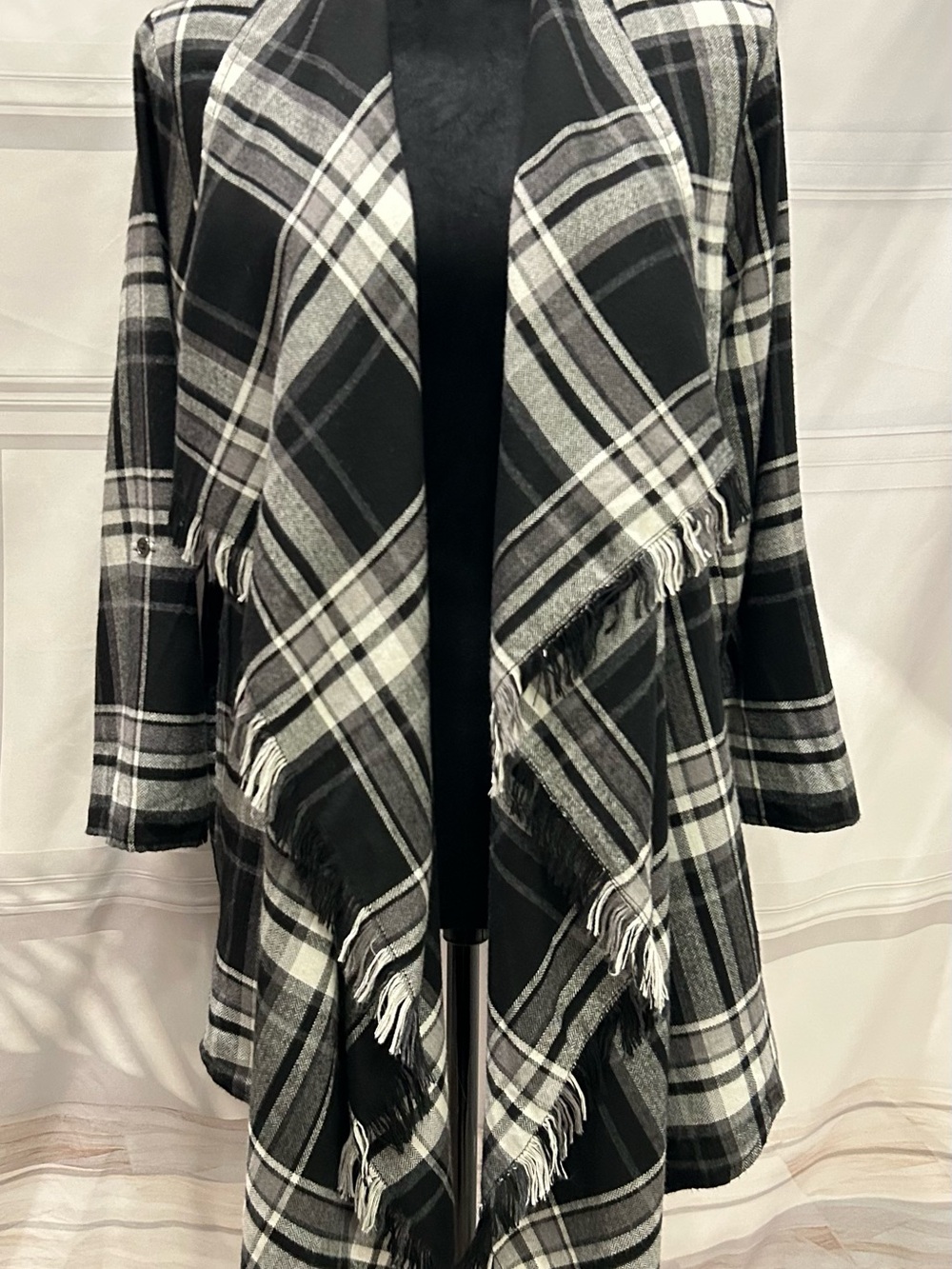 Maurice’s Women’s Black & White Plaid Fringe Open-Front Women’s Cape XS